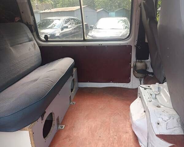 Белый Исузу Миди, объемом двигателя 2.4 л и пробегом 148 тыс. км за 1127 $, фото 7 на Automoto.ua