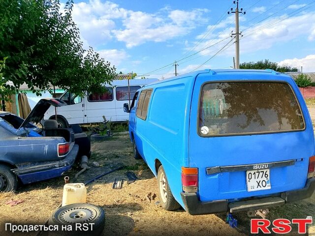 Ісузу Міді, об'ємом двигуна 2.2 л та пробігом 0 тис. км за 1000 $, фото 3 на Automoto.ua