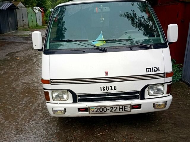 Исузу Миди, объемом двигателя 2 л и пробегом 288 тыс. км за 1375 $, фото 1 на Automoto.ua