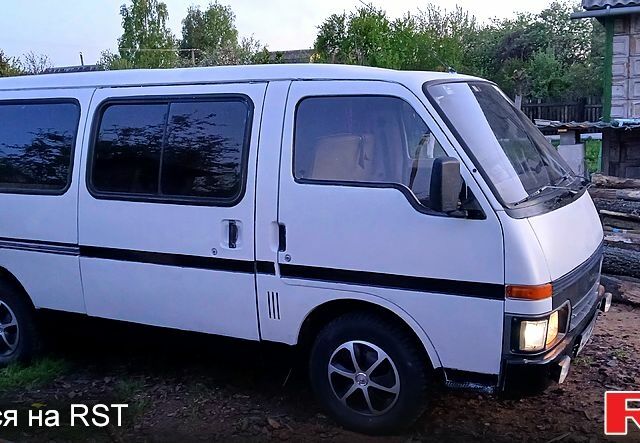 Исузу Миди, объемом двигателя 2.2 л и пробегом 0 тыс. км за 2000 $, фото 3 на Automoto.ua