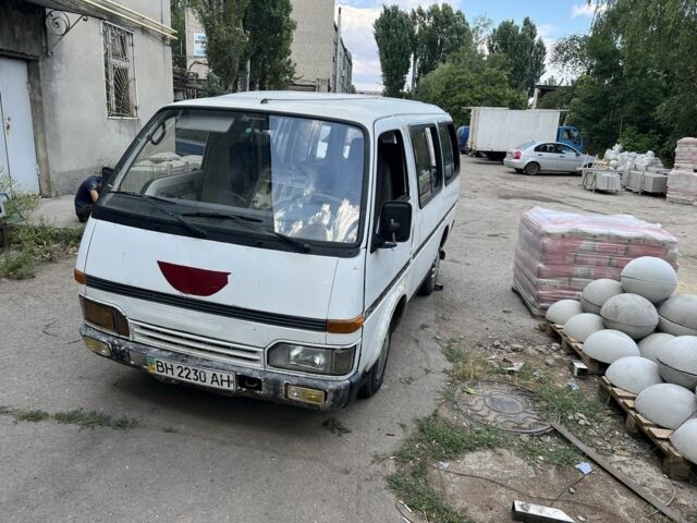 Білий Ісузу Midi пасс., об'ємом двигуна 2 л та пробігом 400 тис. км за 1600 $, фото 2 на Automoto.ua