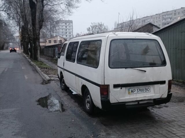 Белый Исузу Миди пасс., объемом двигателя 2 л и пробегом 300 тыс. км за 400 $, фото 1 на Automoto.ua