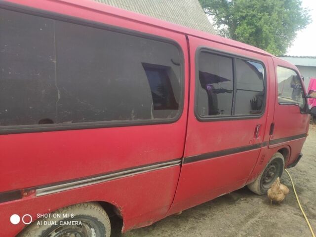 Червоний Ісузу Midi пасс., об'ємом двигуна 0 л та пробігом 350 тис. км за 750 $, фото 2 на Automoto.ua