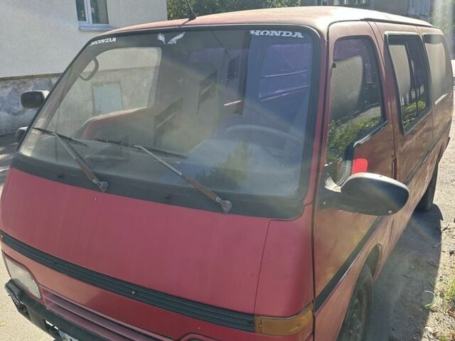Червоний Ісузу Midi пасс., об'ємом двигуна 2.2 л та пробігом 250 тис. км за 900 $, фото 2 на Automoto.ua