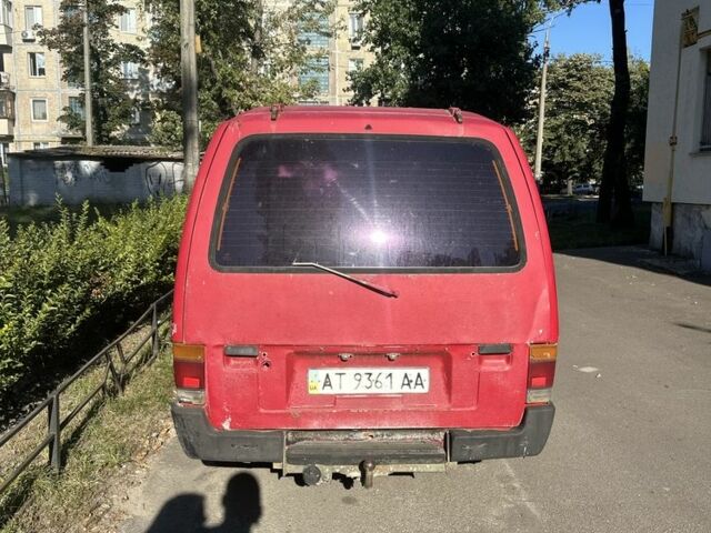 Червоний Ісузу Midi пасс., об'ємом двигуна 2.2 л та пробігом 250 тис. км за 900 $, фото 5 на Automoto.ua