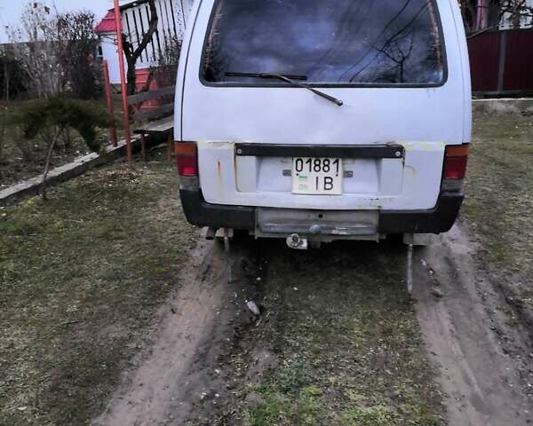 Серый Исузу Миди, объемом двигателя 2.2 л и пробегом 300 тыс. км за 2600 $, фото 5 на Automoto.ua