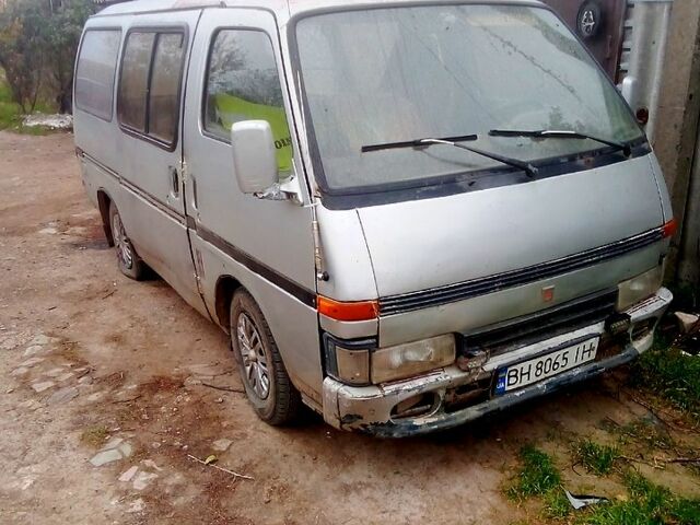 Сірий Ісузу Міді, об'ємом двигуна 2 л та пробігом 300 тис. км за 1200 $, фото 2 на Automoto.ua