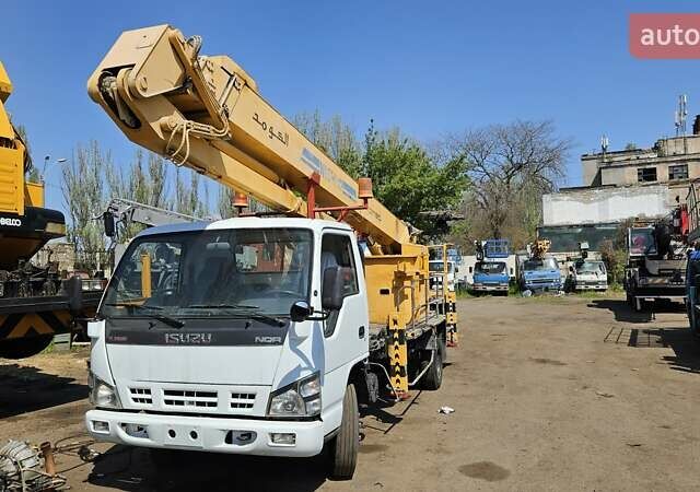 Белый Исузу НЛР, объемом двигателя 4.7 л и пробегом 112 тыс. км за 50000 $, фото 7 на Automoto.ua