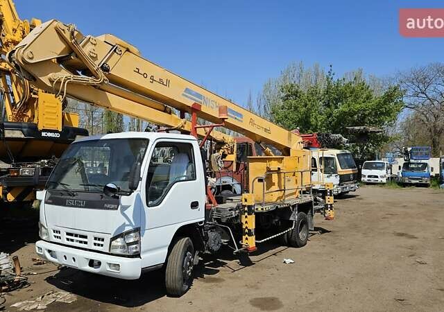 Белый Исузу НЛР, объемом двигателя 4.7 л и пробегом 112 тыс. км за 50000 $, фото 5 на Automoto.ua