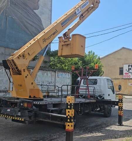 Белый Исузу НЛР, объемом двигателя 4.7 л и пробегом 112 тыс. км за 50000 $, фото 13 на Automoto.ua