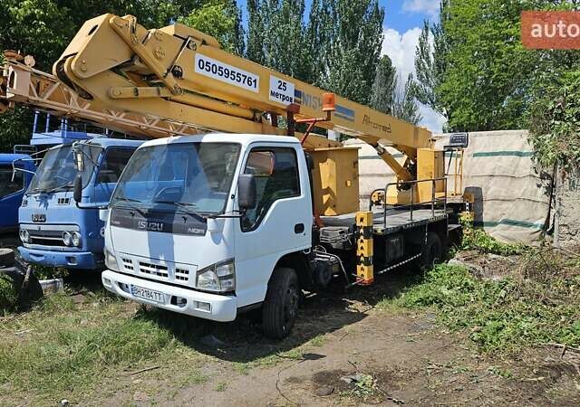 Белый Исузу НЛР, объемом двигателя 4.7 л и пробегом 112 тыс. км за 50000 $, фото 4 на Automoto.ua