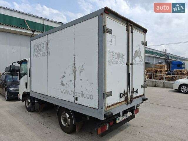 Белый Исузу НЛР, объемом двигателя 3 л и пробегом 424 тыс. км за 8000 $, фото 3 на Automoto.ua