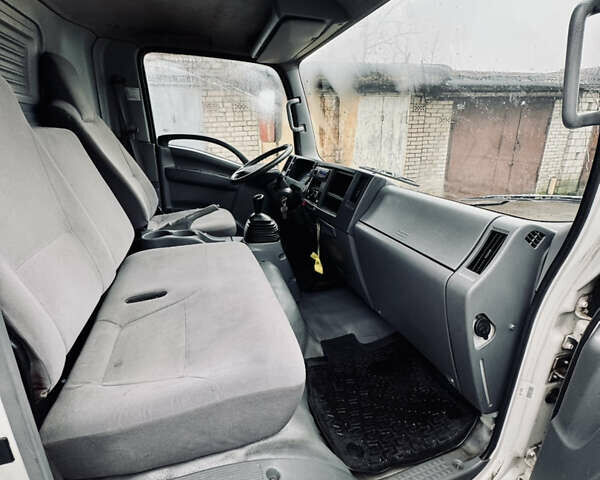 Білий Ісузу NPR, об'ємом двигуна 5.19 л та пробігом 420 тис. км за 10900 $, фото 13 на Automoto.ua