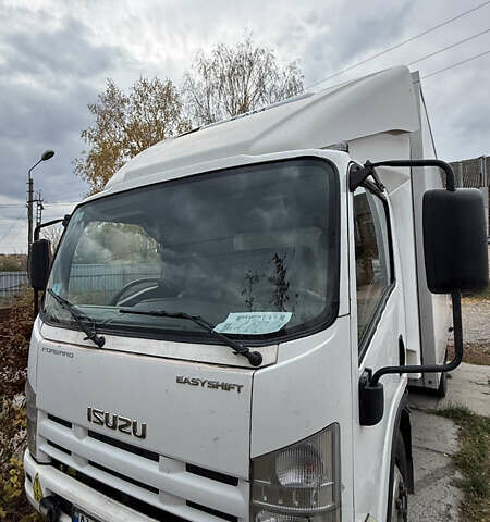 Білий Ісузу NPR, об'ємом двигуна 6 л та пробігом 301 тис. км за 17900 $, фото 1 на Automoto.ua