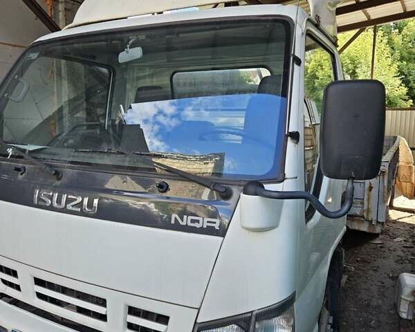 Білий Ісузу NQR, об'ємом двигуна 4.6 л та пробігом 37 тис. км за 16000 $, фото 2 на Automoto.ua