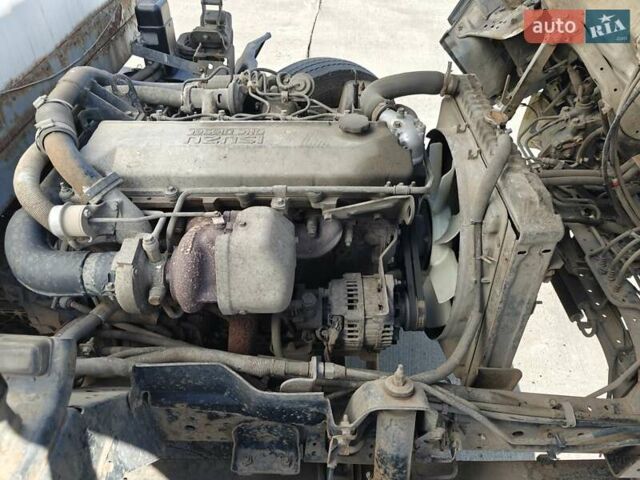 Белый Исузу НКР, объемом двигателя 4.6 л и пробегом 443 тыс. км за 6800 $, фото 7 на Automoto.ua