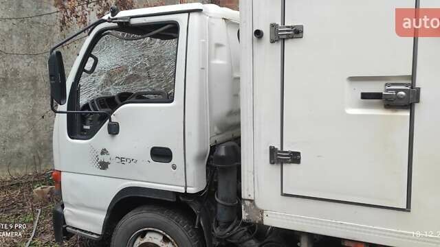 Белый Исузу НКР, объемом двигателя 4.57 л и пробегом 20 тыс. км за 2100 $, фото 2 на Automoto.ua