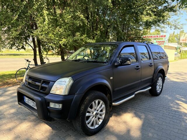 Чорний Ісузу Rodeo, об'ємом двигуна 3 л та пробігом 205 тис. км за 4741 $, фото 1 на Automoto.ua