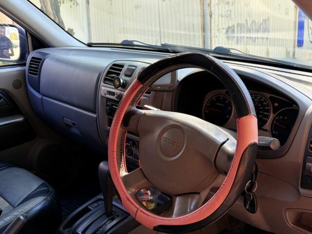 Чорний Ісузу Rodeo, об'ємом двигуна 3 л та пробігом 205 тис. км за 4741 $, фото 7 на Automoto.ua
