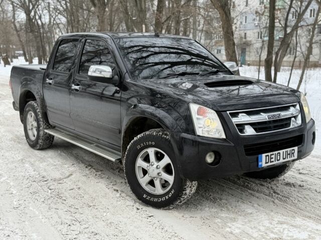 Черный Исузу Родео, объемом двигателя 2.5 л и пробегом 130 тыс. км за 6500 $, фото 1 на Automoto.ua