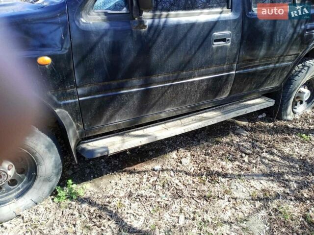 Черный Исузу Родео, объемом двигателя 3 л и пробегом 152 тыс. км за 1600 $, фото 1 на Automoto.ua