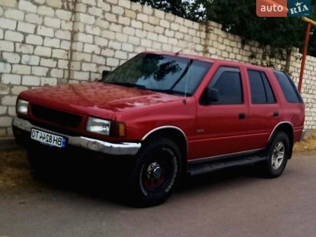 Червоний Ісузу Rodeo, об'ємом двигуна 2.6 л та пробігом 180 тис. км за 3200 $, фото 3 на Automoto.ua