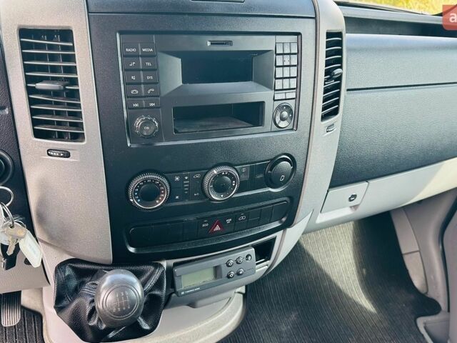 Сірий Ісузу Rodeo, об'ємом двигуна 3 л та пробігом 290 тис. км за 3359 $, фото 5 на Automoto.ua