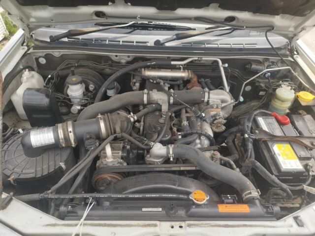 Серый Исузу Родео, объемом двигателя 3 л и пробегом 160 тыс. км за 6000 $, фото 7 на Automoto.ua