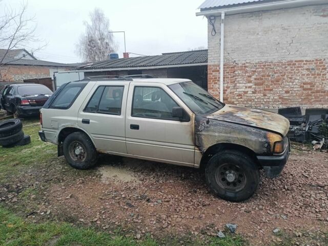 Серый Исузу Родео, объемом двигателя 2.6 л и пробегом 210 тыс. км за 2000 $, фото 1 на Automoto.ua