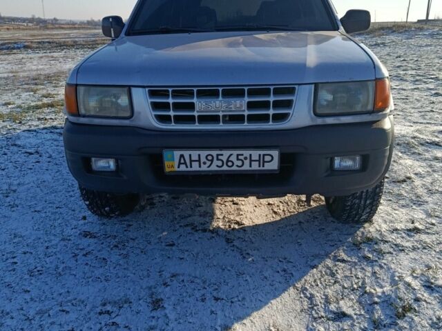 Серый Исузу Родео, объемом двигателя 2.2 л и пробегом 169 тыс. км за 3500 $, фото 1 на Automoto.ua