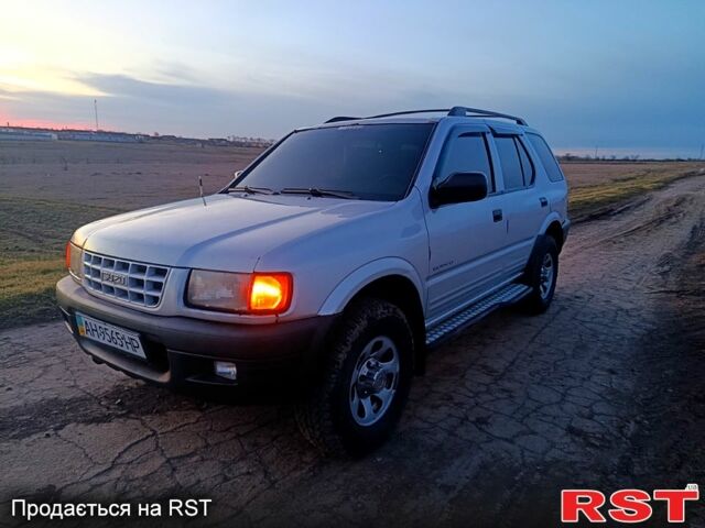 Серый Исузу Родео, объемом двигателя 2.2 л и пробегом 0 тыс. км за 3500 $, фото 2 на Automoto.ua