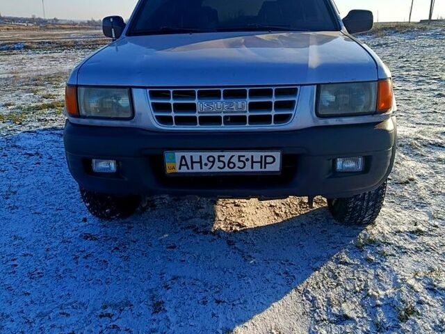 Серый Исузу Родео, объемом двигателя 2.2 л и пробегом 0 тыс. км за 3500 $, фото 12 на Automoto.ua