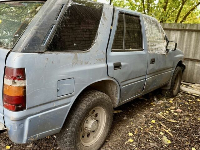 Синій Ісузу Rodeo, об'ємом двигуна 2.6 л та пробігом 3 тис. км за 1389 $, фото 2 на Automoto.ua