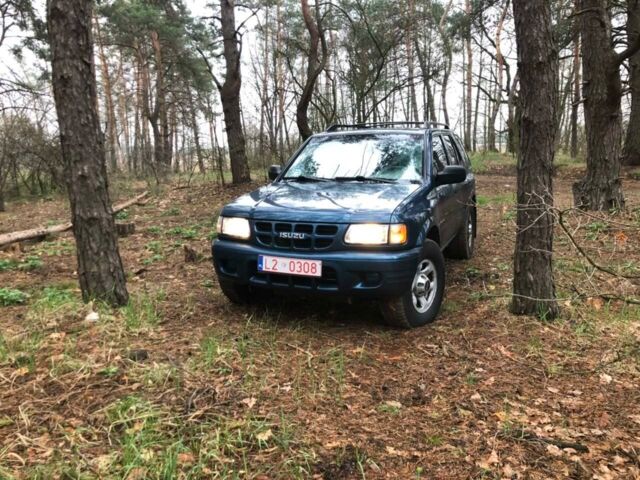 Синій Ісузу Rodeo, об'ємом двигуна 3.2 л та пробігом 200 тис. км за 1400 $, фото 2 на Automoto.ua