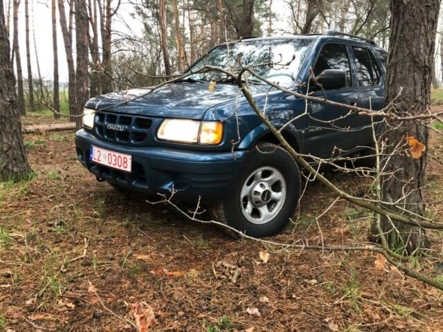 Синій Ісузу Rodeo, об'ємом двигуна 3.2 л та пробігом 200 тис. км за 1400 $, фото 3 на Automoto.ua