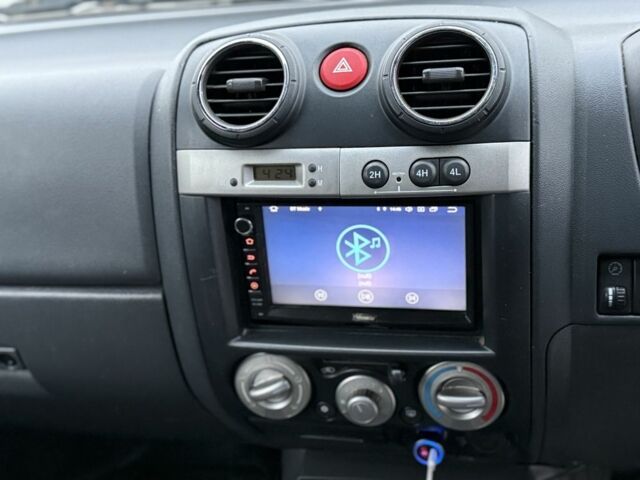 Зелений Ісузу Rodeo, об'ємом двигуна 0 л та пробігом 126 тис. км за 5499 $, фото 8 на Automoto.ua