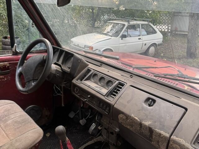 Червоний Ісузу Trooper, об'ємом двигуна 2.5 л та пробігом 200 тис. км за 1700 $, фото 5 на Automoto.ua