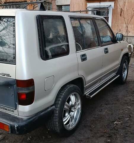 Сірий Ісузу Trooper, об'ємом двигуна 3.1 л та пробігом 265 тис. км за 4650 $, фото 1 на Automoto.ua