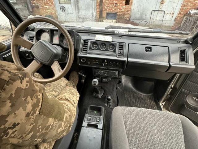 Сірий Ісузу Trooper, об'ємом двигуна 0 л та пробігом 199 тис. км за 4999 $, фото 1 на Automoto.ua