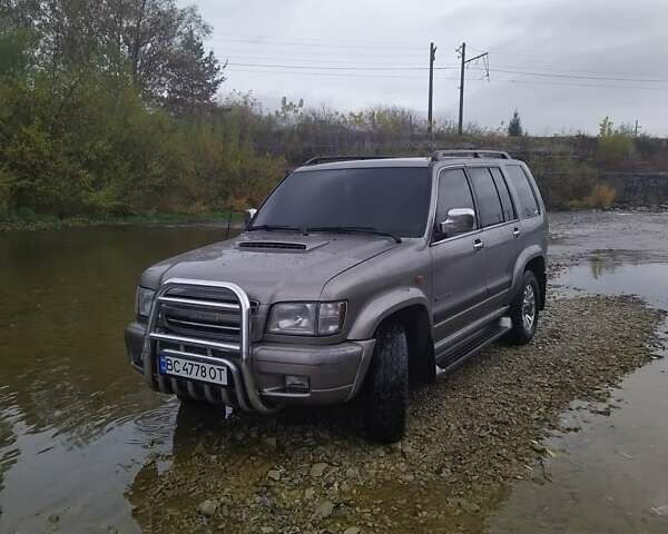 Сірий Ісузу Trooper, об'ємом двигуна 3 л та пробігом 357 тис. км за 6800 $, фото 2 на Automoto.ua