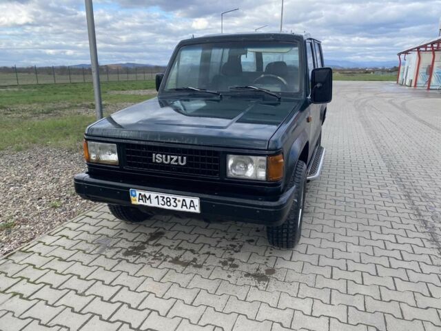 Зелений Ісузу Trooper, об'ємом двигуна 2.3 л та пробігом 200 тис. км за 3300 $, фото 4 на Automoto.ua