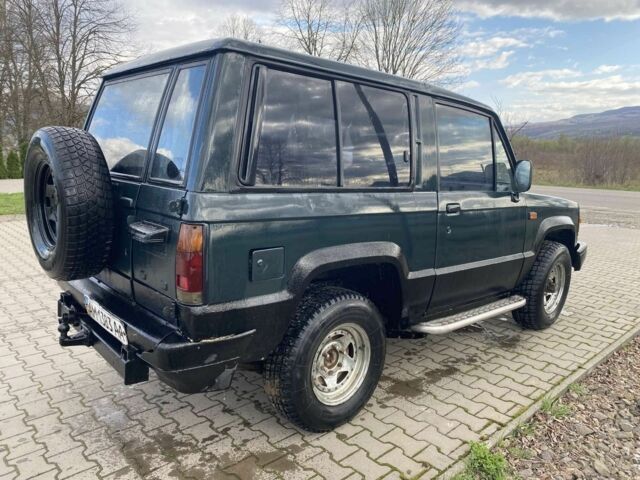 Зелений Ісузу Trooper, об'ємом двигуна 2.3 л та пробігом 200 тис. км за 3300 $, фото 2 на Automoto.ua