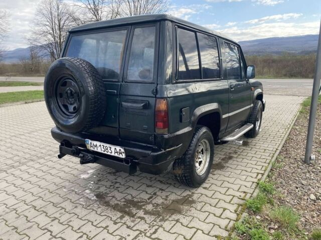 Зелений Ісузу Trooper, об'ємом двигуна 2.3 л та пробігом 200 тис. км за 3300 $, фото 1 на Automoto.ua