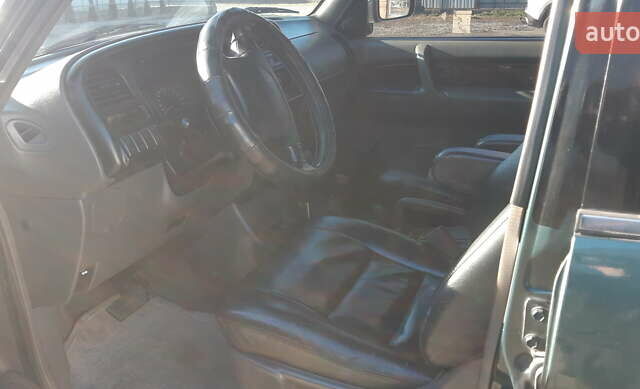 Зелений Ісузу Trooper, об'ємом двигуна 2.54 л та пробігом 300 тис. км за 6500 $, фото 15 на Automoto.ua