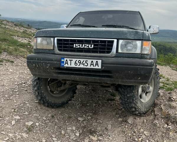 Зелений Ісузу Trooper, об'ємом двигуна 3.1 л та пробігом 190 тис. км за 7480 $, фото 3 на Automoto.ua