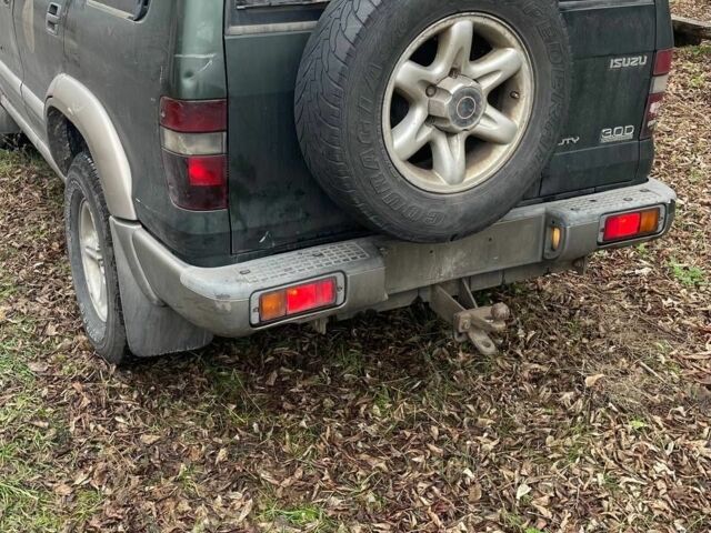 Зелений Ісузу Trooper, об'ємом двигуна 3 л та пробігом 160 тис. км за 2850 $, фото 2 на Automoto.ua