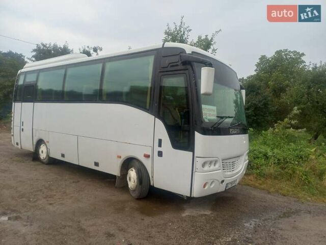 Белый Исузу Туркуаз, объемом двигателя 4.8 л и пробегом 330 тыс. км за 16500 $, фото 3 на Automoto.ua