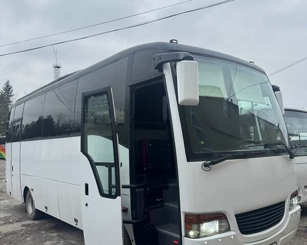 Білий Ісузу Turquoise, об'ємом двигуна 4.75 л та пробігом 250 тис. км за 19000 $, фото 4 на Automoto.ua