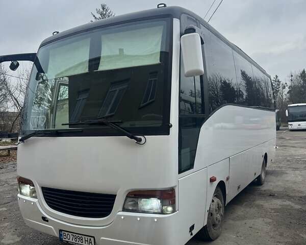 Білий Ісузу Turquoise, об'ємом двигуна 4.75 л та пробігом 250 тис. км за 19000 $, фото 1 на Automoto.ua