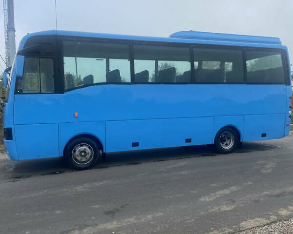 Синий Исузу Туркузе, объемом двигателя 4.75 л и пробегом 500 тыс. км за 10499 $, фото 4 на Automoto.ua